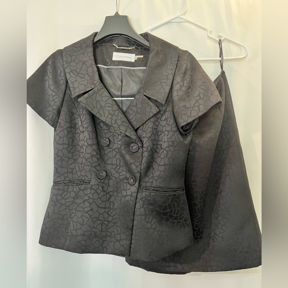 Calvin Klein two piece suit, short sleeve suit top and pencil skirt